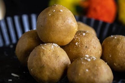 Picture of BESAN LADOO